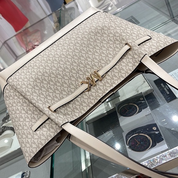 MICHAEL KORS
Reed Large Logo Shoulder Tote Bag
Light Cream Multi 
35S3G6RT3B NWT - Picture 11 of 16